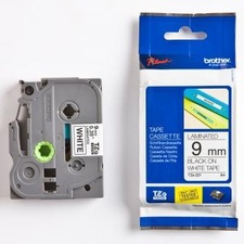 Brother originální páska do tiskárny štítků, Brother, TZE-221, černý tisk/bílý podklad, la